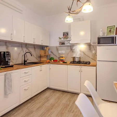 Hunter's Badacsony Apartament *